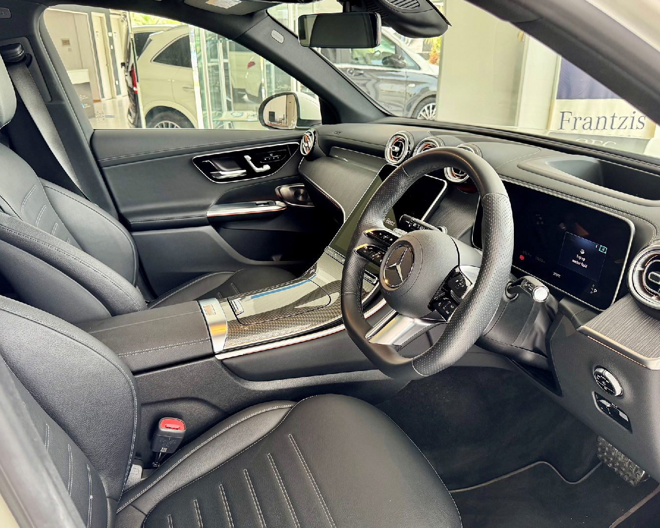 GLC300d AMG Line Premium Plus Package